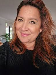 I've been chasing a dream to help kids in the best way I can and so have  been volunteering as a youth mentor with the Raise Foundation, studying for  the past year to become a Holistic Life Coach and ...