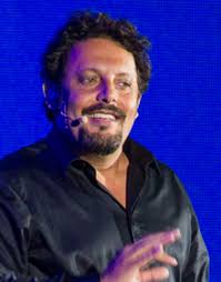 Enrico brignano (born 18 may 1966) is an italian actor, playwright, comedian, presenter and writer. Enrico Brignano Wikipedia