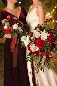 Browse our vast collection of wedding flowers and help us make your big day special! Christmas Wedding Bouquet Ideas Arabia Weddings