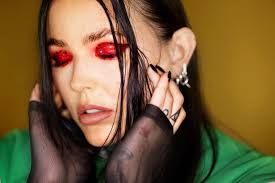 Miriam Bryant: Jag har bejakat mitt självhat och sökt trubbel