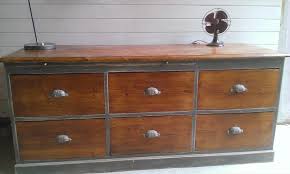 Meuble de metier de quincaillerie ancien vers 1900 en pin massif entierement decapé decoloré et finition cire ,et metal patiné sur le dessus largeur: Meuble De Mercerie 6 Tiroirs Photo De Mobilier Brocante Un Air D Antan