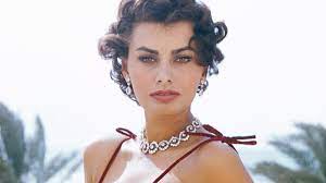 In 1961, she won an academy award for best actress for two women, becoming the first actress to win an. In Honor Of Sophia Loren S Birthday Here Are 7 Ways To Dress Like A Bombshell This Fall Vogue