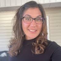 Vicki Hyde's Instagram, Twitter & Facebook