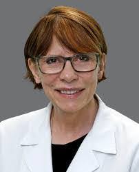 Elizabeth Ouellette's Instagram, Twitter & Facebook