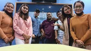 Listen free asyik fm online station live stream from malaysia. Dj Katiebah Asyikfm Posts Facebook