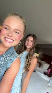 Hailey Fish (@haileyfishh)