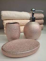 Rose Gold Bathroom Accessories At Homegoods And Marshall S Banheiro Vermelho Acessorios Para Banheiro Torneira Do Banheiro
