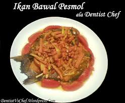 Dalam kuali berasingan, panaskan 3 sudu besar minyak masak dan tumis halia, bawang putih dan bawang merah sehingga kekuningan dan naik bau. Resep Ikan Bawal Pesmol Ala Dentist Chef Dentist Chef