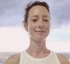 Daisy Hoyt's Instagram, Twitter & Facebook