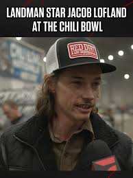 🤔 You never know who you will run into at the #ChiliBowl 🛢️