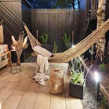 Not only is it yet another place to enjoy the great outdoors, but it can also save you time and money on landscaping.often seen as an extension of the indoor living space, patios and courtyards can serve multiple functions. 17 Apartment Patio Ideas To Create An Outdoor Escape