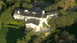 Aerial view of jeff bezos mansion. Jeff Bezos Pays 165m For Geffen Mansion In Beverly Hills Shattering California Record Ktla