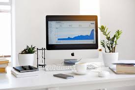 Kondisi meja kantor yang berantakan dan kotor akan sangat berpengaruh terhadap mood dan fokus ketika bekerja. 8 Tips Menata Meja Kerja Agar Nyaman Dan Konsentrasi Blog Belifurniture