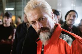 KRITIKA: Jean-Claude Van Johnson