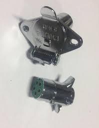 A number of standards prevail in australia for trailer connectors, the electrical connectors between vehicles and the trailers they tow that provide a means of control for the trailers. 5 Wire Round Trailer Plug Set