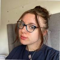 Elise Yates's Instagram, Twitter & Facebook