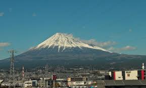 Szacunkowy czas lotu bezpośredniego z japonia do polska wynosi 11h 2min i uzależniony jest od odległości między konkretnymi lotniskami. Shinkansenem Po Japonii Podroznisia