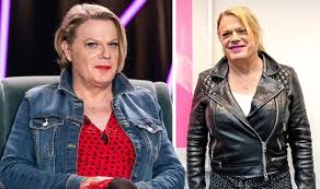 Eddie izzard has raised over a quarter of a million pounds for charity after completing 32 marathons and performing 31 comedy gigs in just 31 days. Eddie Izzard Hailed An Icon For Requesting She Her Pronouns During Tv Appearance Tv Radio Showbiz Tv Express Co Uk