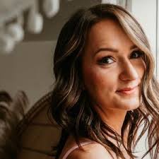 Mariah Embry (@mariahembry)