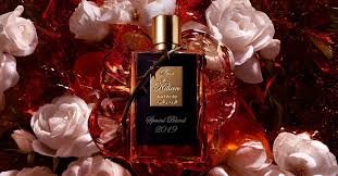 Envoûtant, inoubliable, love, don't be shy vous implore dès l'ouverture avec la tendresse d'un absolu de fleur d'oranger. Love By Kilian Don T Be Shy Rose And Oud Duftneuheiten