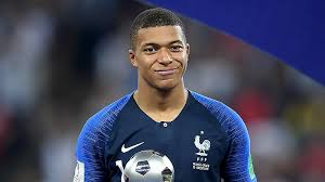 How to style:this soccer player's haircut calls for shaved sides and long hair at the center top that can be achieved using a hair gel. 15 Famous Soccer Player Haircuts To Copy In 2021 The Trend Spotter