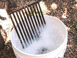 Make sure that all the dials are in the off position. How To Clean A Barbeque Grill In 15 Minutes How Tos Diy