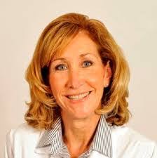 Jane Hanna's Instagram, Twitter & Facebook