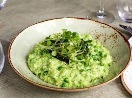 Fresh Pea And Mint Risotto Recipe Risotto Recipes Gordon Ramsay Recipe Gordon Ramsay Vegetarian