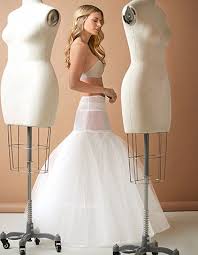 Erst der unterrock zum brautkleid verleiht deiner silhouette die perfekte form. Brautkleid Unterrock Wed2b
