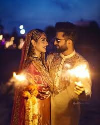 Ever since sarah khan and falak shabir announced their engagement, people are curious about the sarah khan's engagement news with falak shabir has been doing rounds on social media. Sarah Khan Biography Age Husband Career And Much More