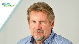 Kevin Pasternak's Instagram, Twitter & Facebook