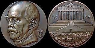 Карл Ксавьер (Karl Xaver) Гётц (Goetz) OTTO VON BISMARCK, 1908, 8×8×8 cm:  Descripción de la obra