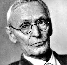 Hermann Karl Hesse (pronunciado /ˈhɛɐman ˈhɛsə/) (Calw, Baden-Wurtemberg,  Alemania, 2 de julio de 1877
