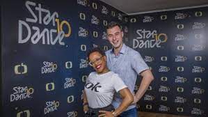 Než zjistíte, jak tančí letošní účastníci, pojďte zavzpomínat na nej soutěžící z minulých ročníků. Cmyeu5irp7ewim