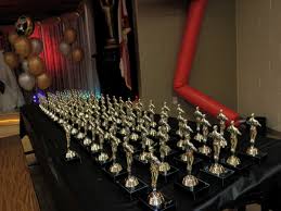 Want to throw a hollywood themed party, but not sure what to buy? Hollywood Theme Party Hippojoy S Blog
