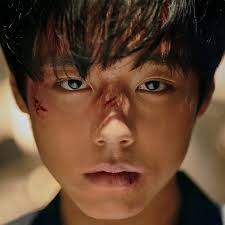 Pensa num menino! Com atuação impecável 👌👏👏 Park Ji Hoon “Weak Hero  Class 1” é um drama escolar de ação estrelado por Park Ji Hoon como Yeon Si  Eun, um estudante modelo