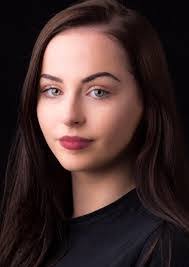 Kelly Thornton's Instagram, Twitter & Facebook