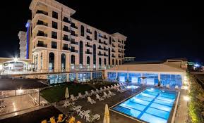 The hotel is situated along the shores of the potomac, downriver from washington, d.c., and across the river from alexandria, virginia. Budan Thermal Spa Hotel Convention Center Ab 104 Hotels In Afyon Kayak