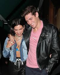O görümceler seni çiğ çiğ yer dua'cım, kusura bakma. Dua Lipa S Boyfriend Isaac Carew And Previous Relationship Rumours