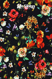 Tricot Met Bloemenprint Van Jan Sikkes Bloemenprint Zwarte Achtergronden Stoffenwinkel