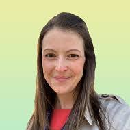 Kerry Dinsmore's Instagram, Twitter & Facebook