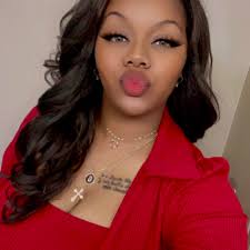 Continuing my ABC shout-out series over the next few days 💕 I have so many  supportive friends and amazing content creators