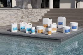 Un récipient sale ou des mains non lavées peuvent facilement faire de. Le Traitement De L Eau De Votre Piscine Guide Piscine Fr