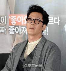 Born on october 3, 1972, he made his debut in the 1998 television series letters written on a cloudy day. kim joo hyuk's father was veteran actor kim mu saeng. Actor Kim Joo Hyuk Is Killed In A Car Accident Hypnoticasia