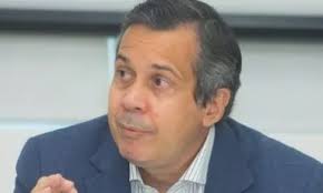 Comisión de senadores se reúne con Jorge Mera