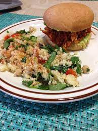 Couscous wordt traditioneel in marokko op vrijdagmiddag gegeten, maar wat. Bbq Jackfruit Sammie With Mediterranean Couscous Salad Vegan