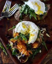 22 High Protein Meatless Meals Under 400 Calories Meals Under 400 Calories Healthy Recipes Vegetarian Recipes