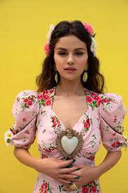Selena gomez in people en espanol, may 2021. Scooper 006 News The Most Amazing Facts You Never Knew About Selena Gomez