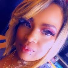 Torri Lee's Instagram, Twitter & Facebook