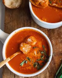 Mandi Easy Recipes On Instagram Cauliflower Gnocchi In Roasted Red Pepper And Tomato Soup All From Trade Stuffed Peppers Roasted Red Pepper Soup Easy Meals